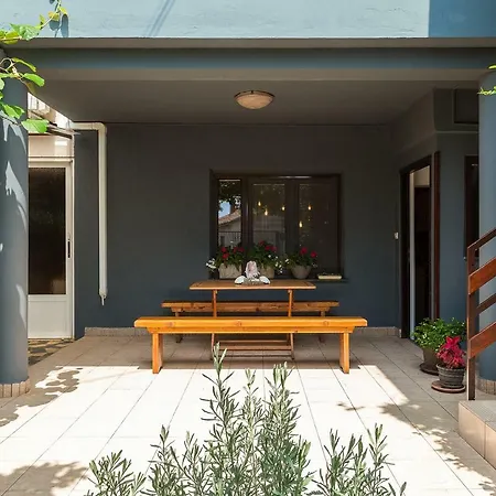 Olga Apartment *